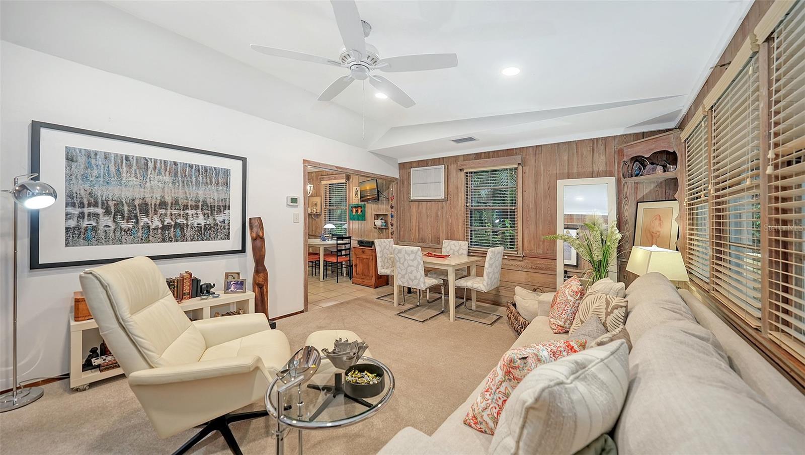 Image 10 of 67 For 1702 Hillview Street