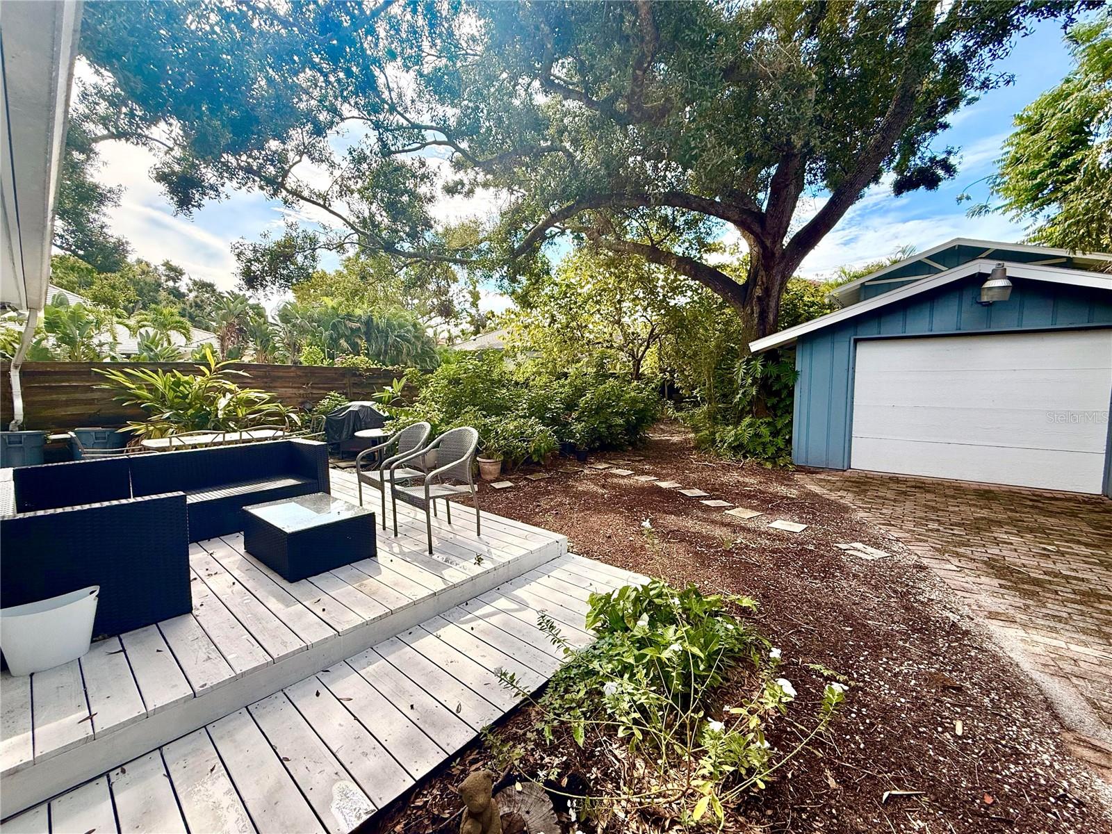 Image 3 of 67 For 1702 Hillview Street