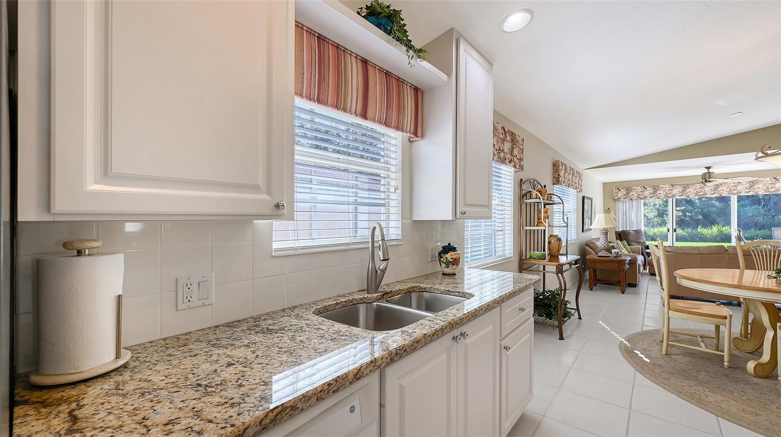 Image 18 of 100 For 7541 Pesaro Drive