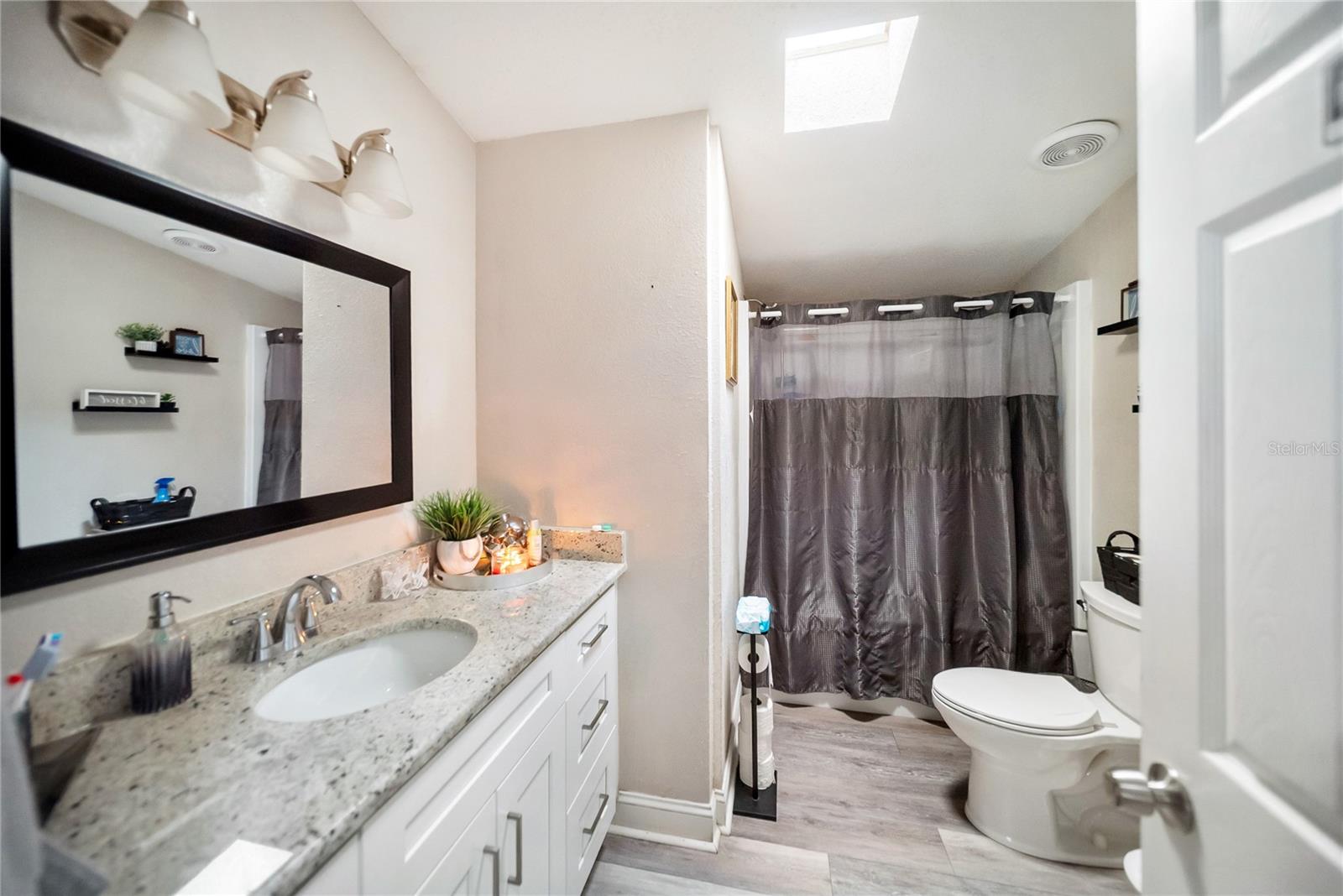 Image 26 of 38 For 12810 Greystone Place