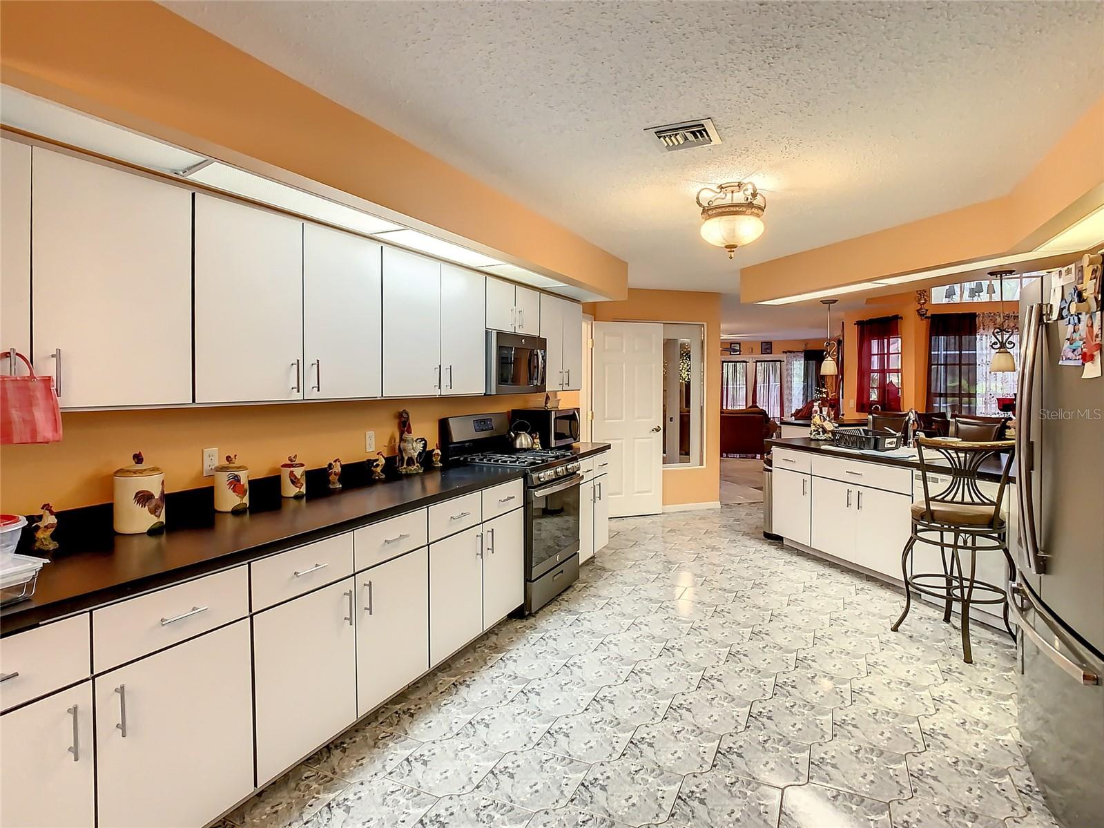 Image 10 of 52 For 23494 Westchester Boulevard