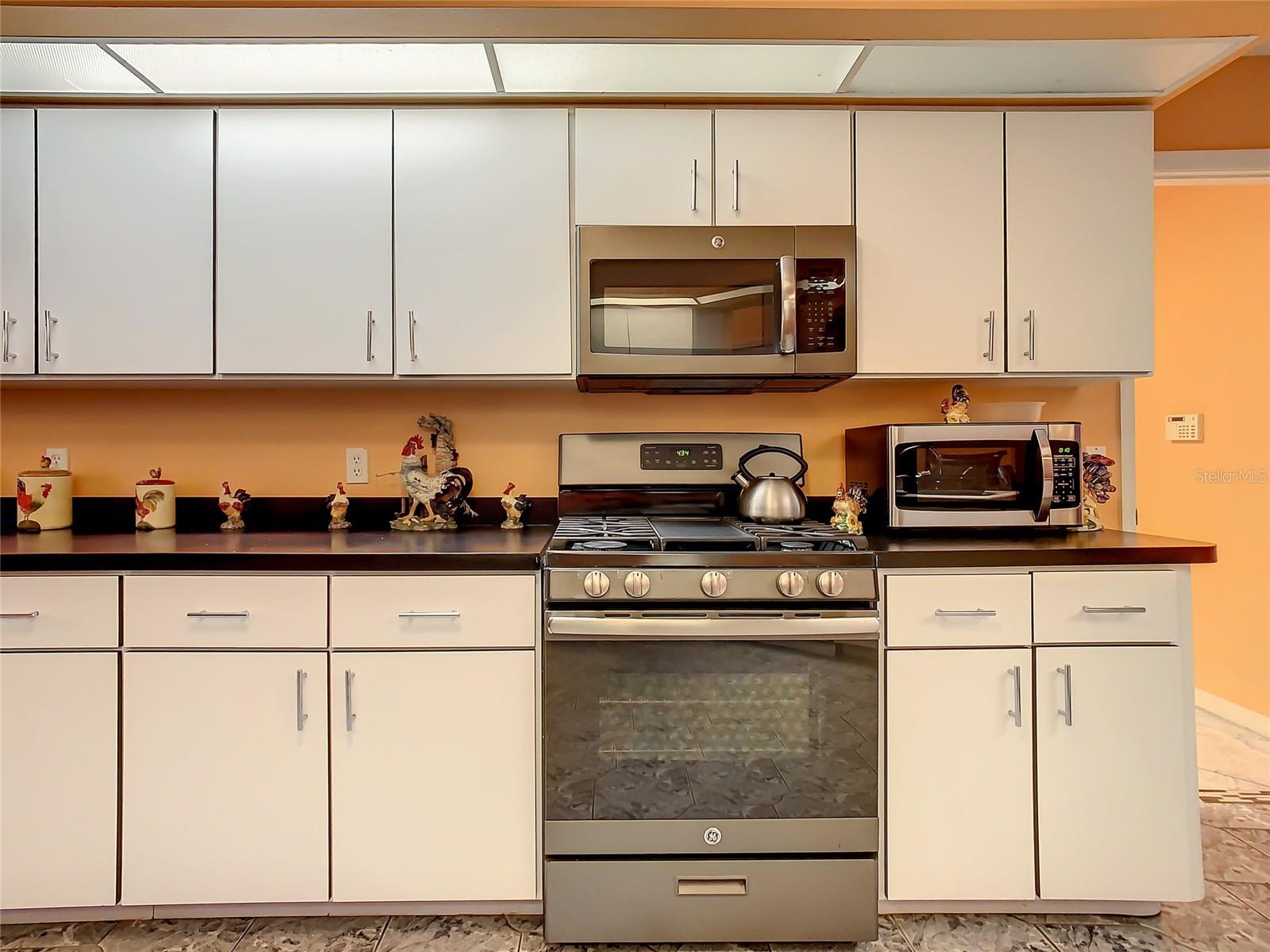 Image 11 of 52 For 23494 Westchester Boulevard