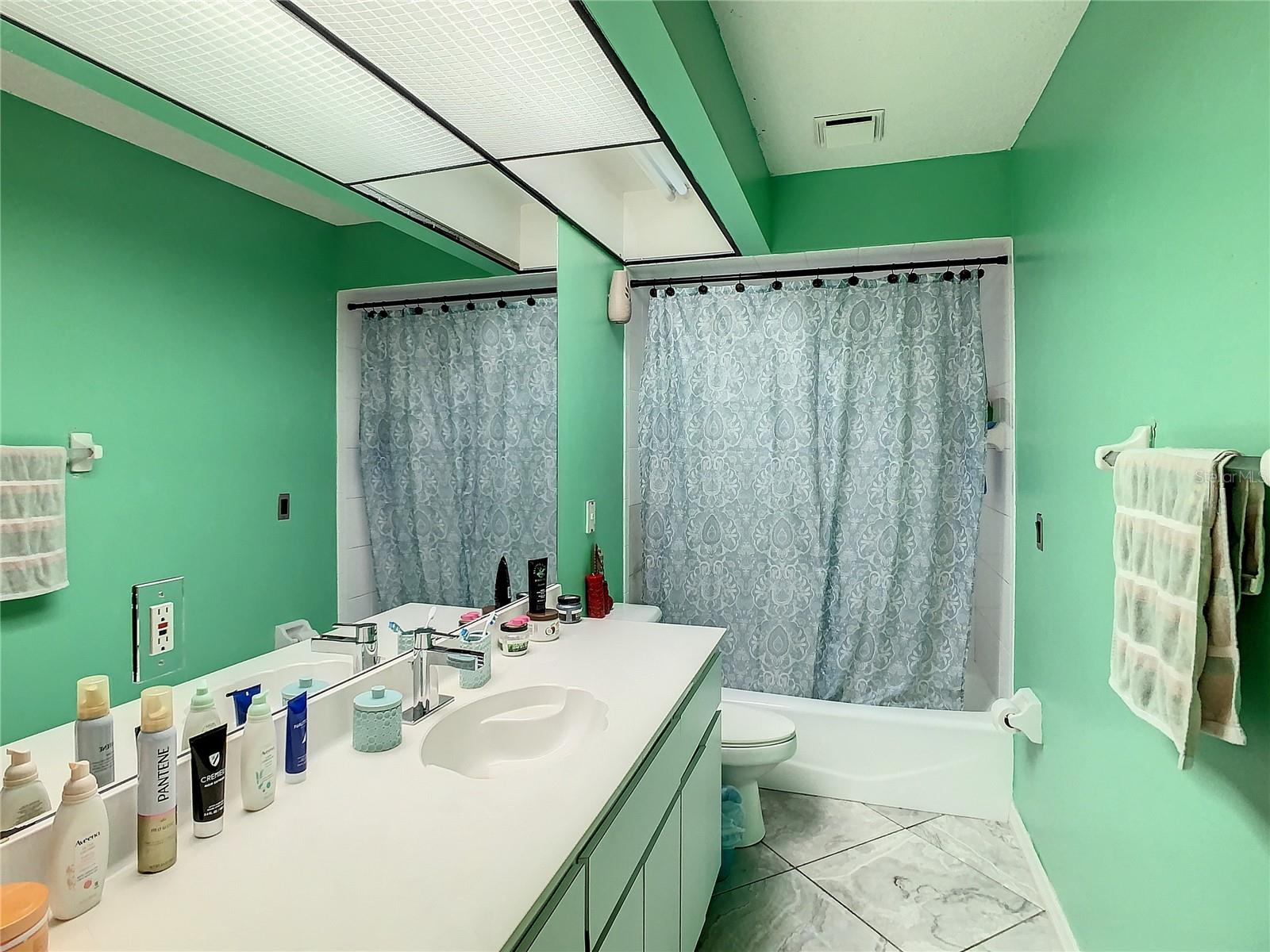 Image 24 of 52 For 23494 Westchester Boulevard