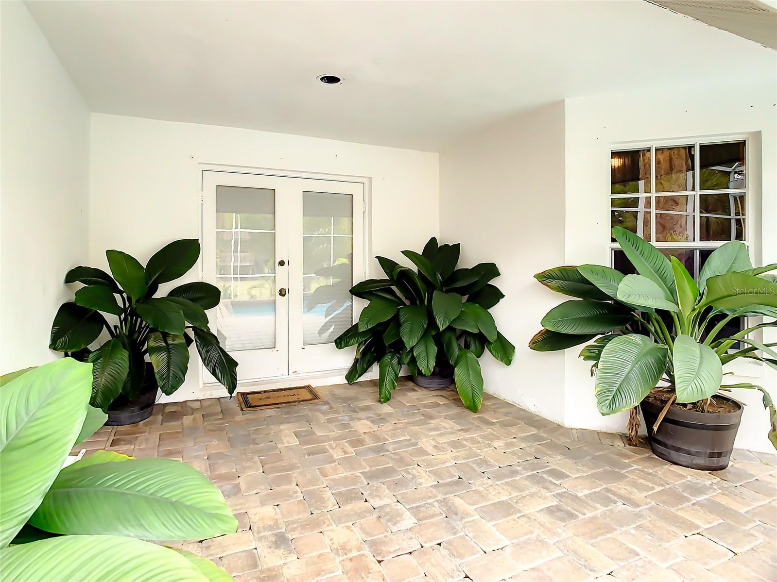 Image 41 of 52 For 23494 Westchester Boulevard