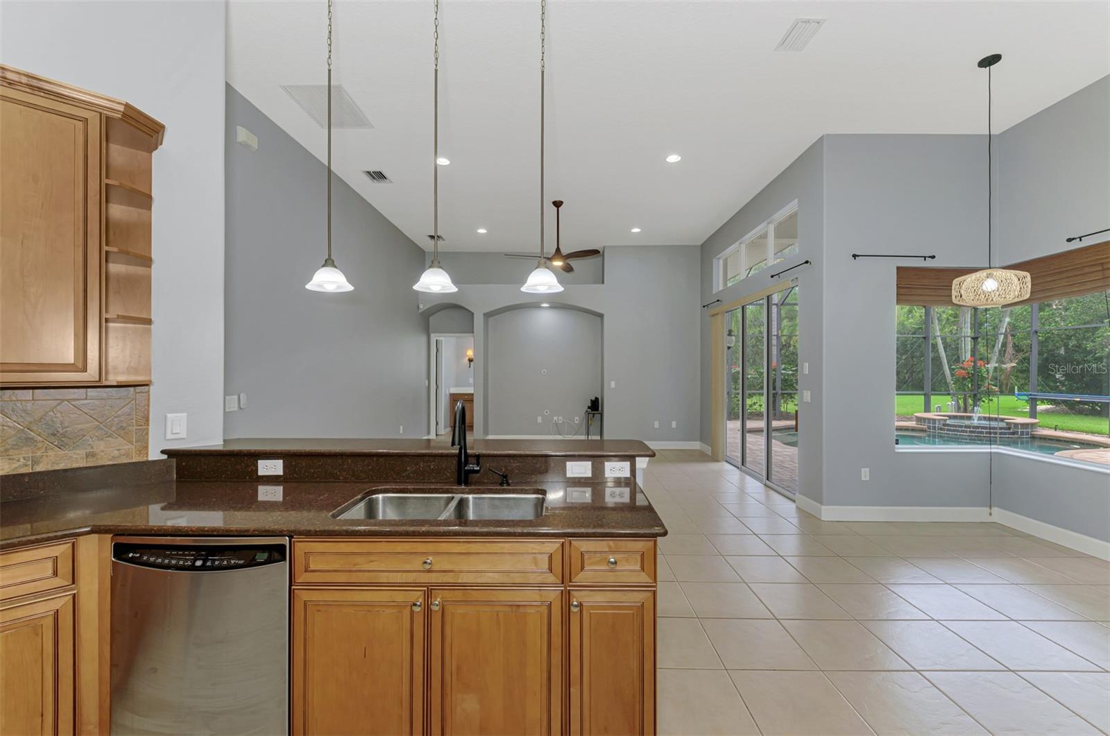 Image 39 of 89 For 14711 2nd Avenue Circle Ne