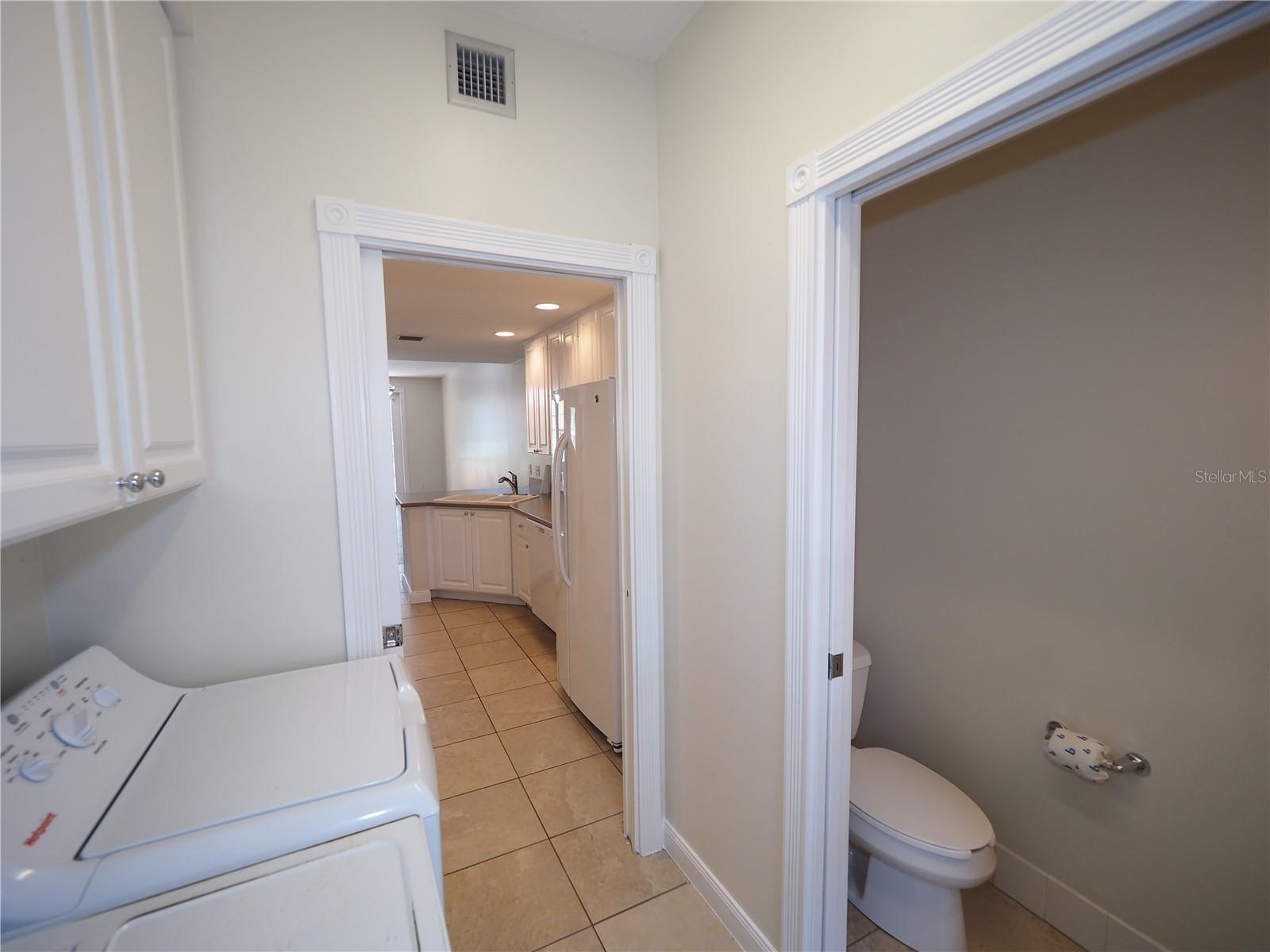 Image 11 of 35 For 1533 Napoli Drive W