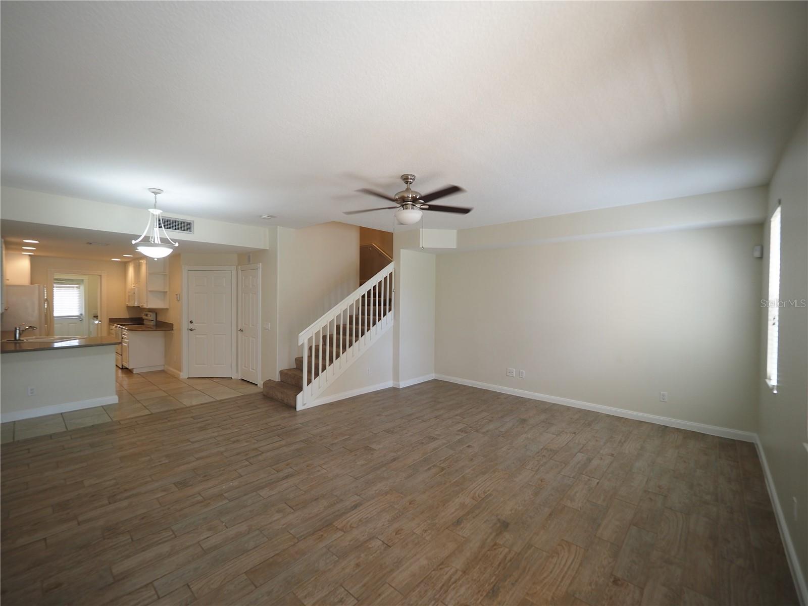 Image 12 of 35 For 1533 Napoli Drive W