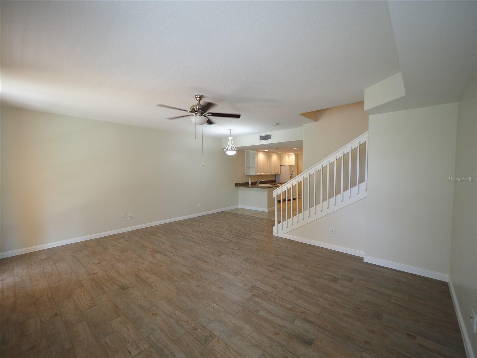Image 13 of 35 For 1533 Napoli Drive W
