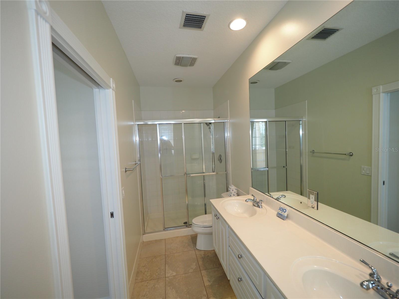 Image 18 of 35 For 1533 Napoli Drive W