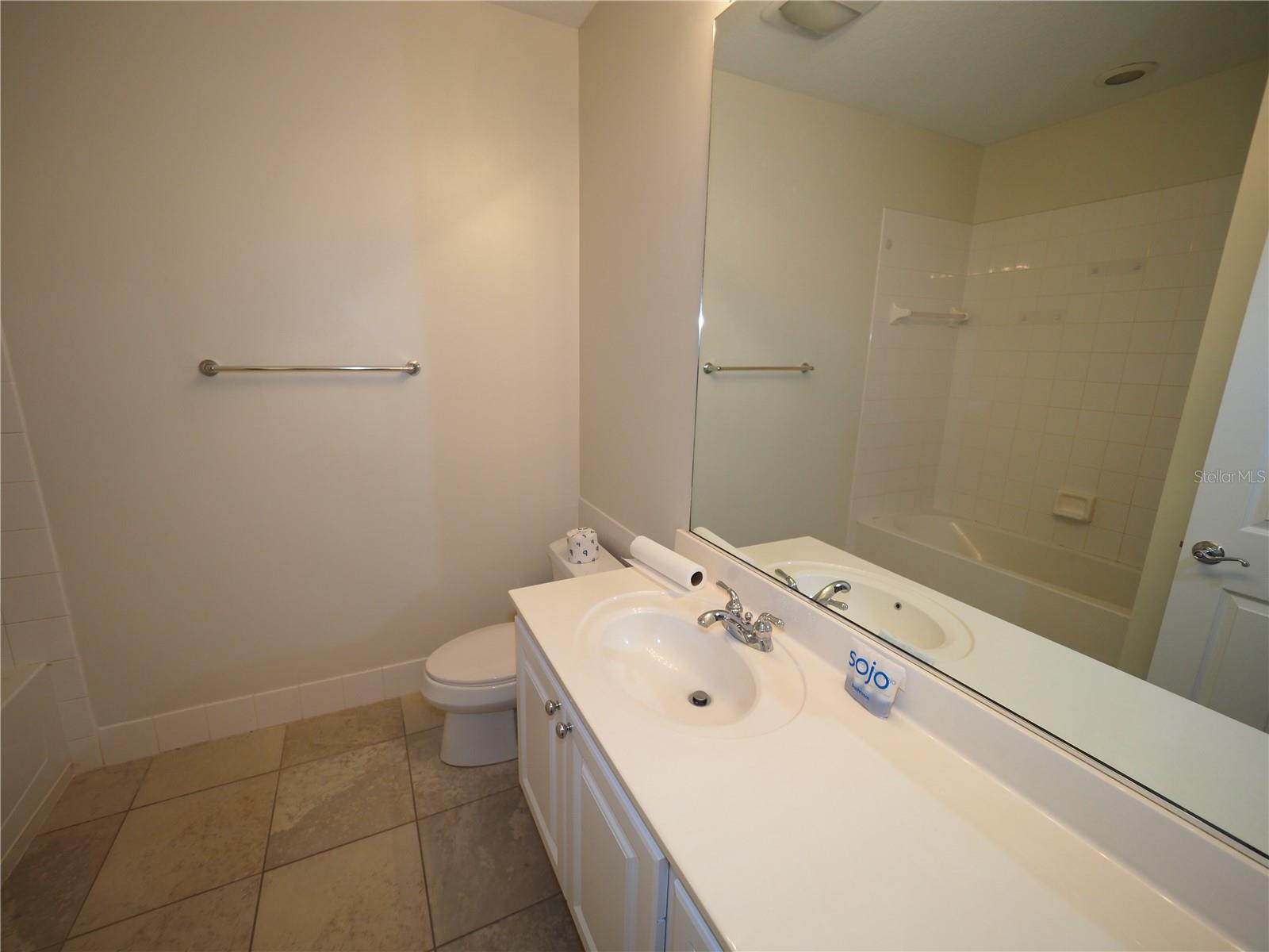 Image 21 of 35 For 1533 Napoli Drive W