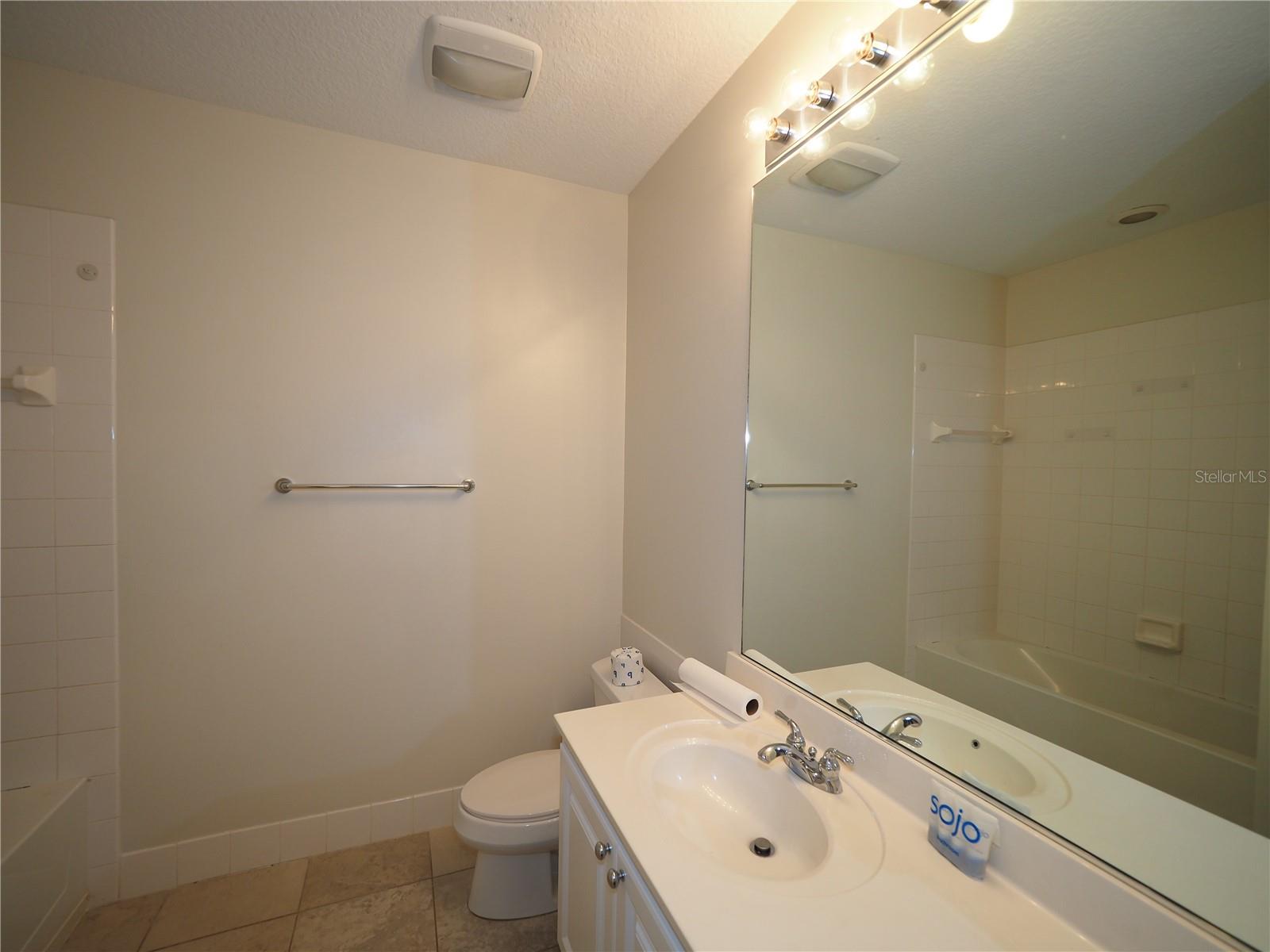 Image 22 of 35 For 1533 Napoli Drive W