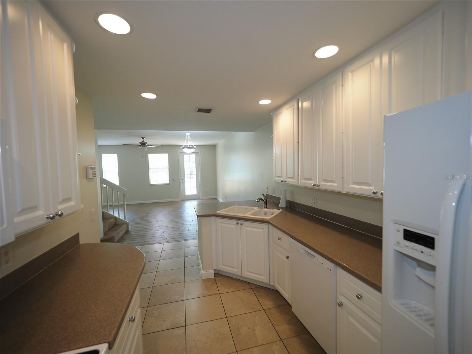 Image 5 of 35 For 1533 Napoli Drive W