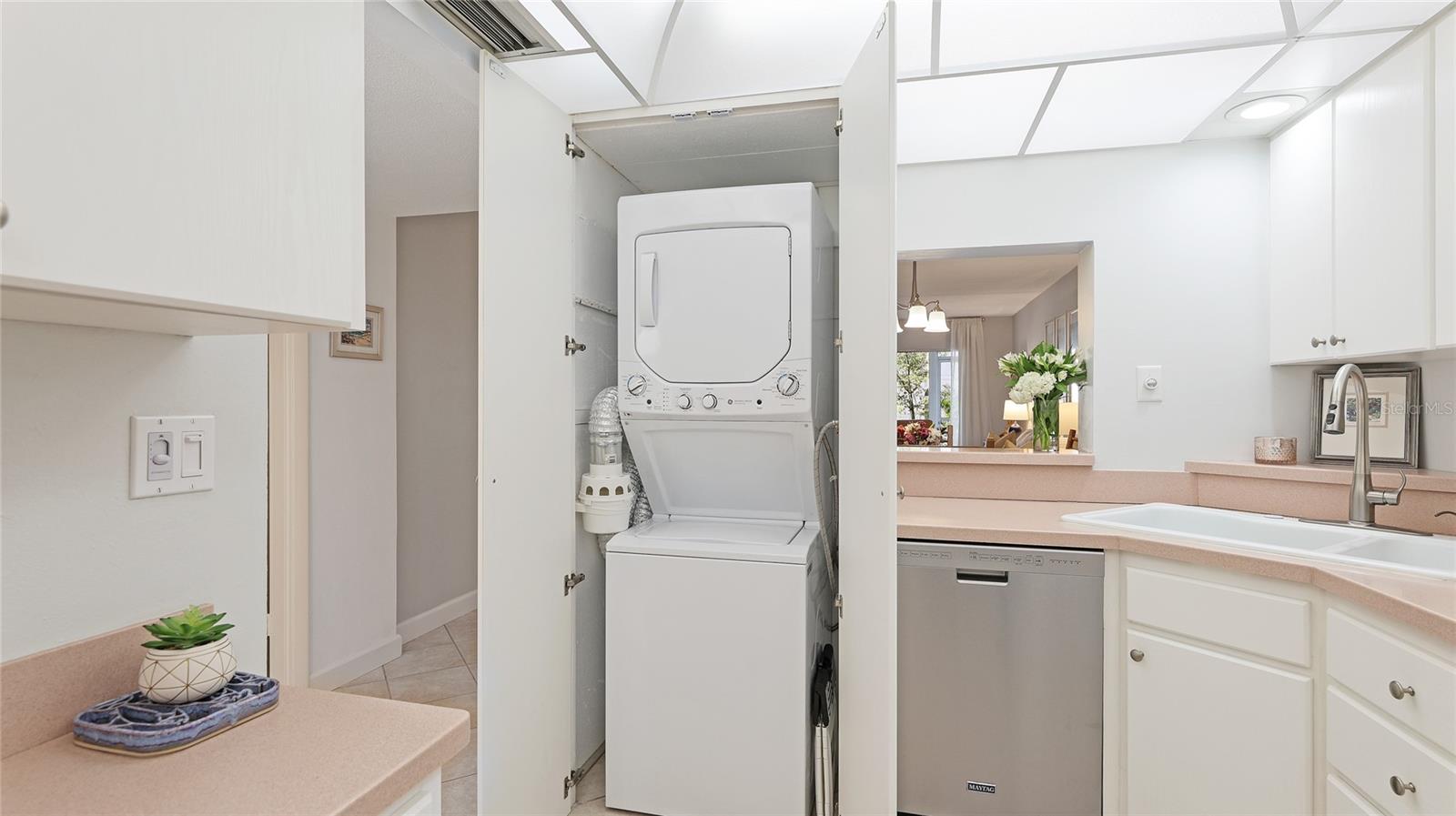 Image 25 of 54 For 260 Santa Maria Street 110