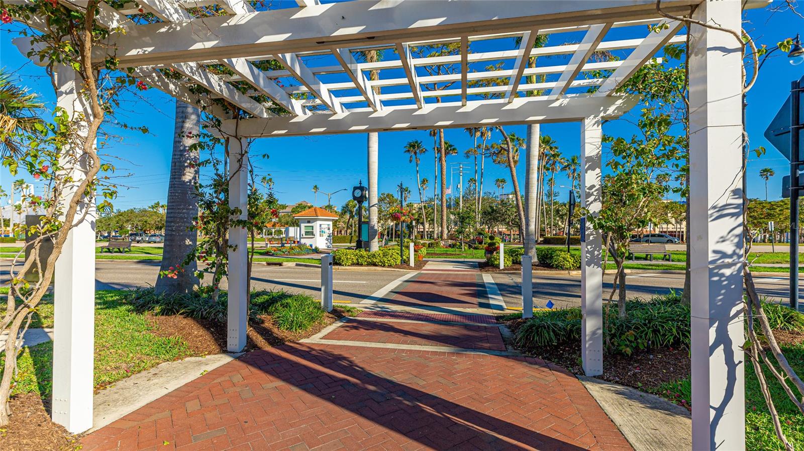 Image 41 of 54 For 260 Santa Maria Street 110