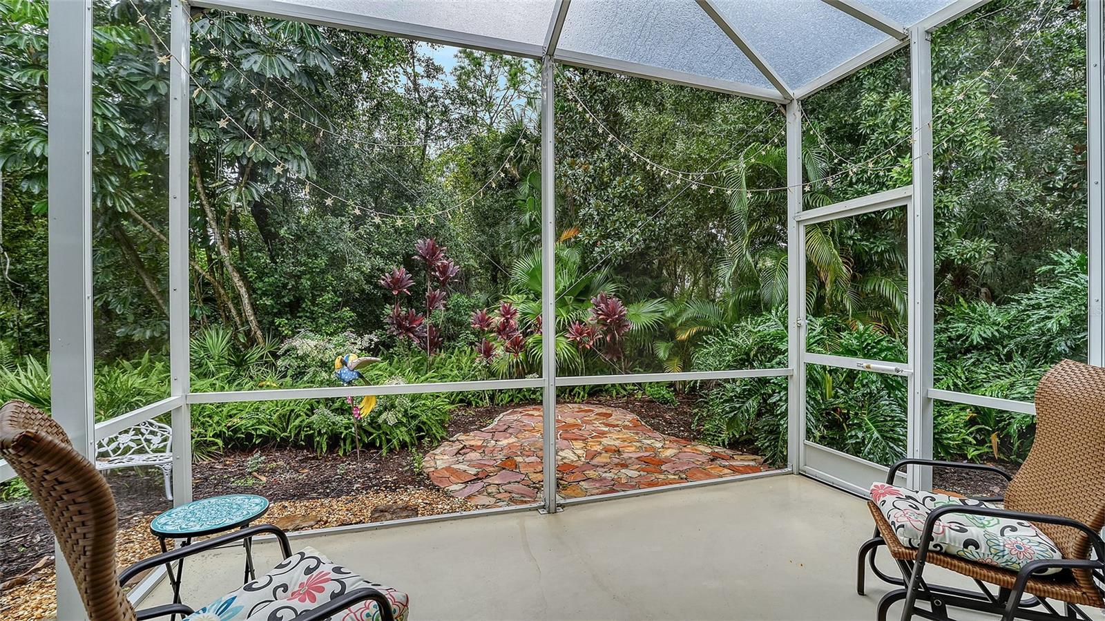 Image 30 of 72 For 7622 Whitebridge Glen