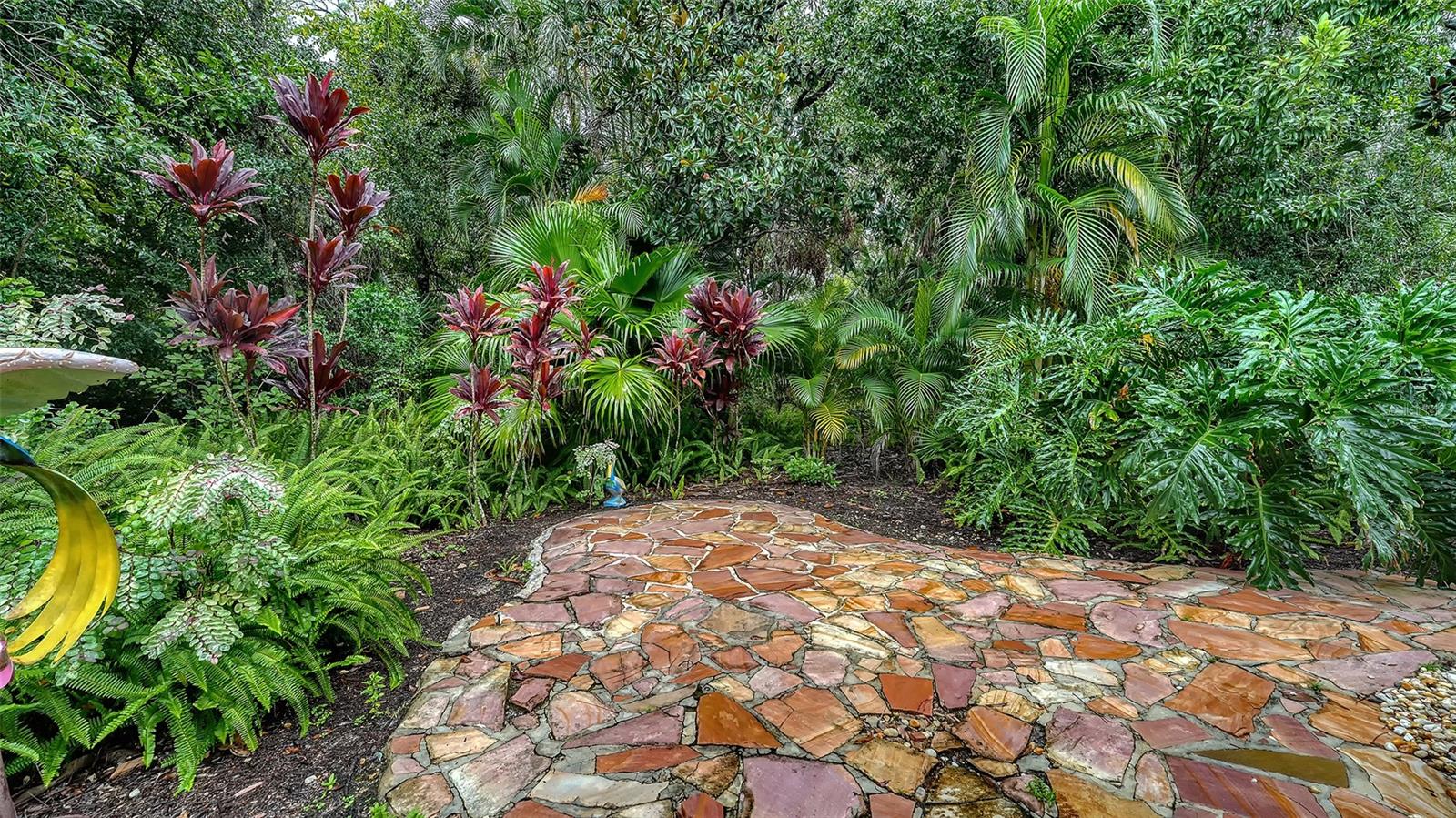 Image 33 of 72 For 7622 Whitebridge Glen