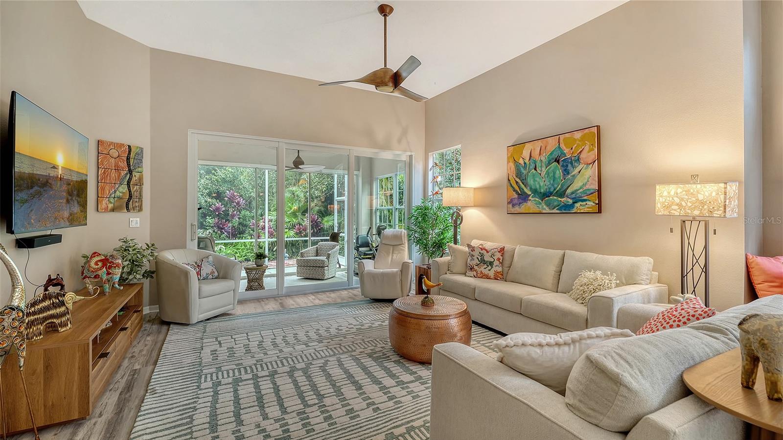 Image 8 of 72 For 7622 Whitebridge Glen