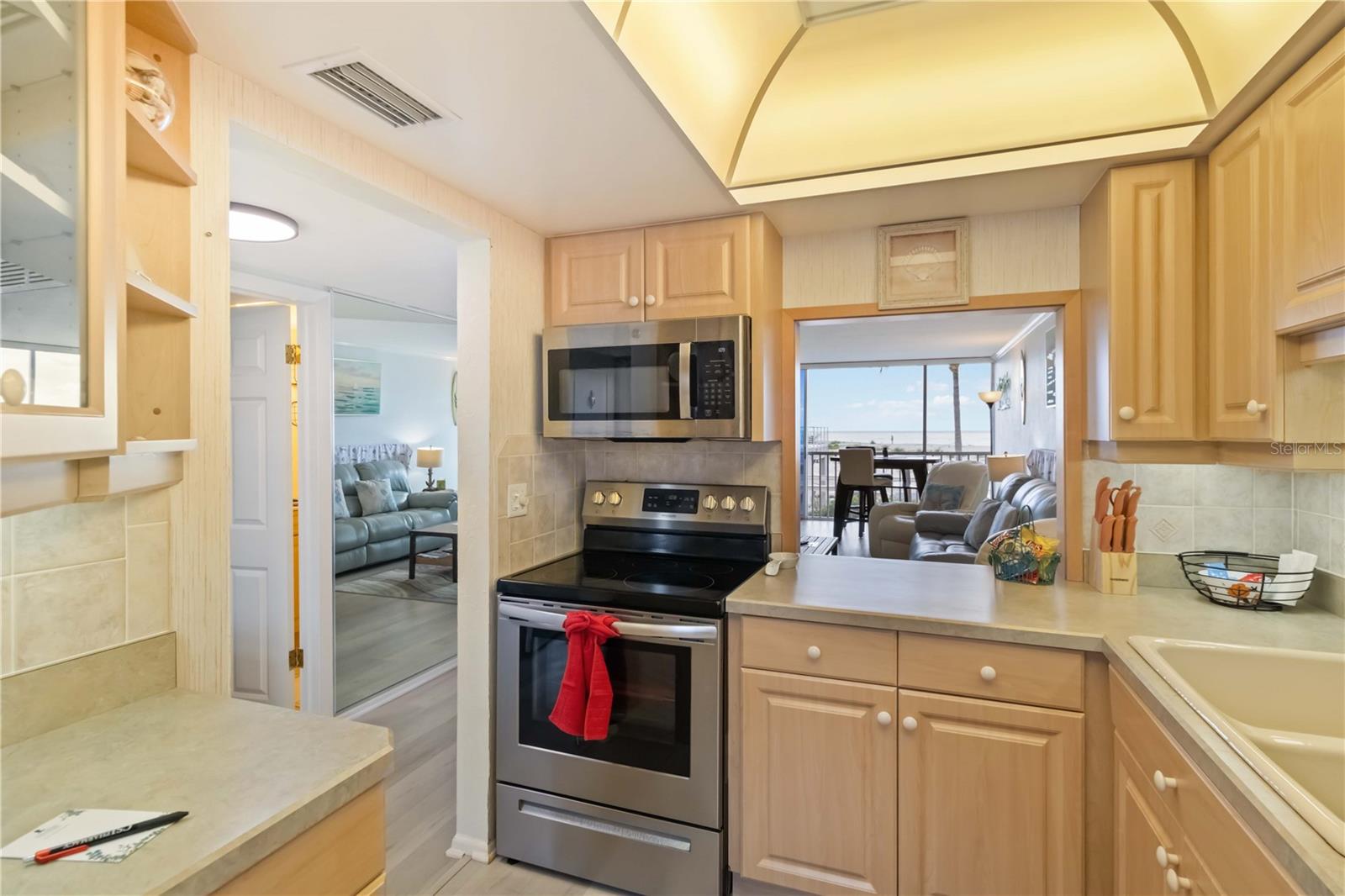 Image 20 of 69 For 1400 Tarpon Center Drive 204