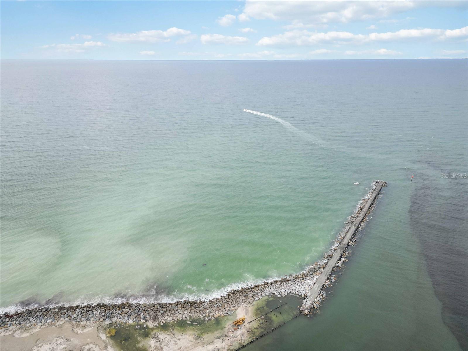 Image 59 of 69 For 1400 Tarpon Center Drive 204