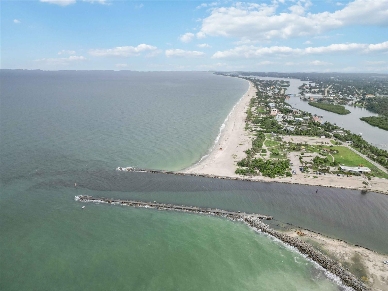 Image 62 of 69 For 1400 Tarpon Center Drive 204