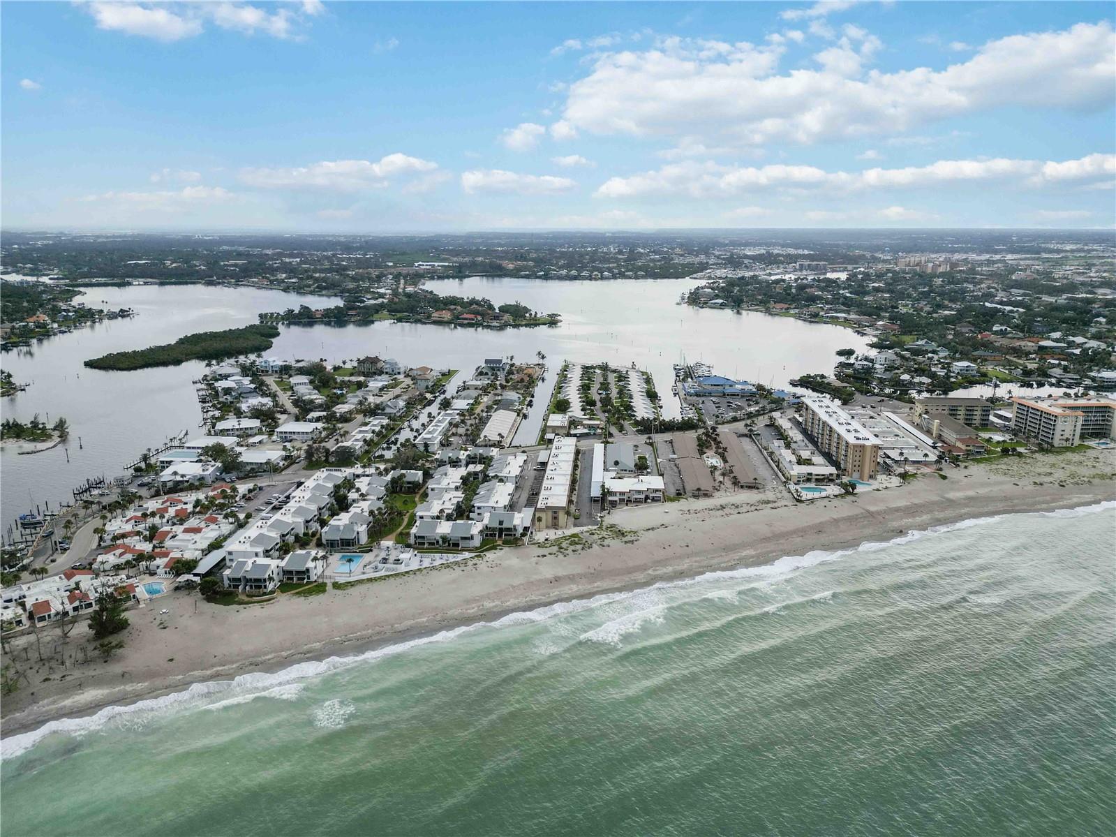 Image 63 of 69 For 1400 Tarpon Center Drive 204