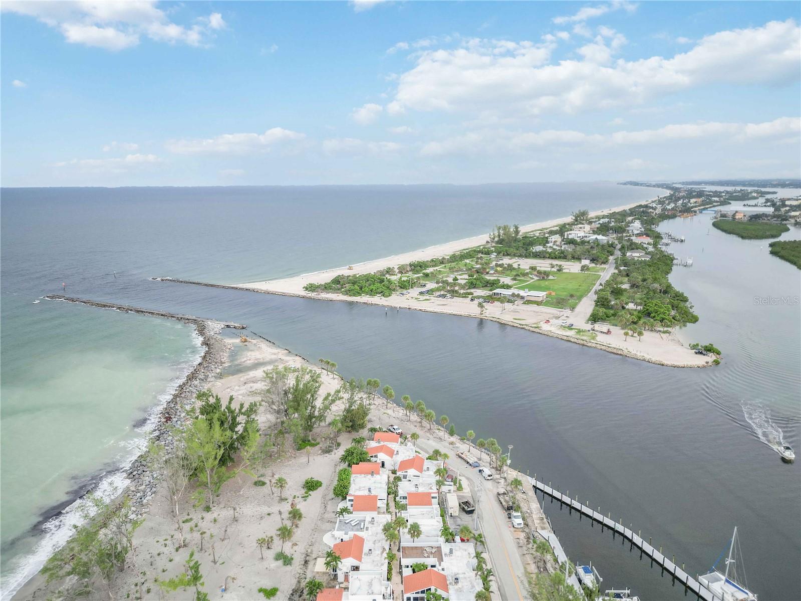 Image 65 of 69 For 1400 Tarpon Center Drive 204