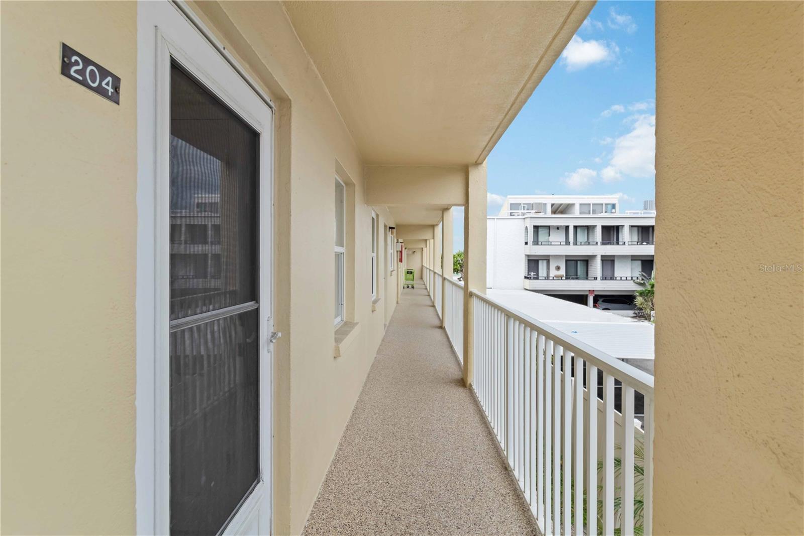 Image 8 of 69 For 1400 Tarpon Center Drive 204