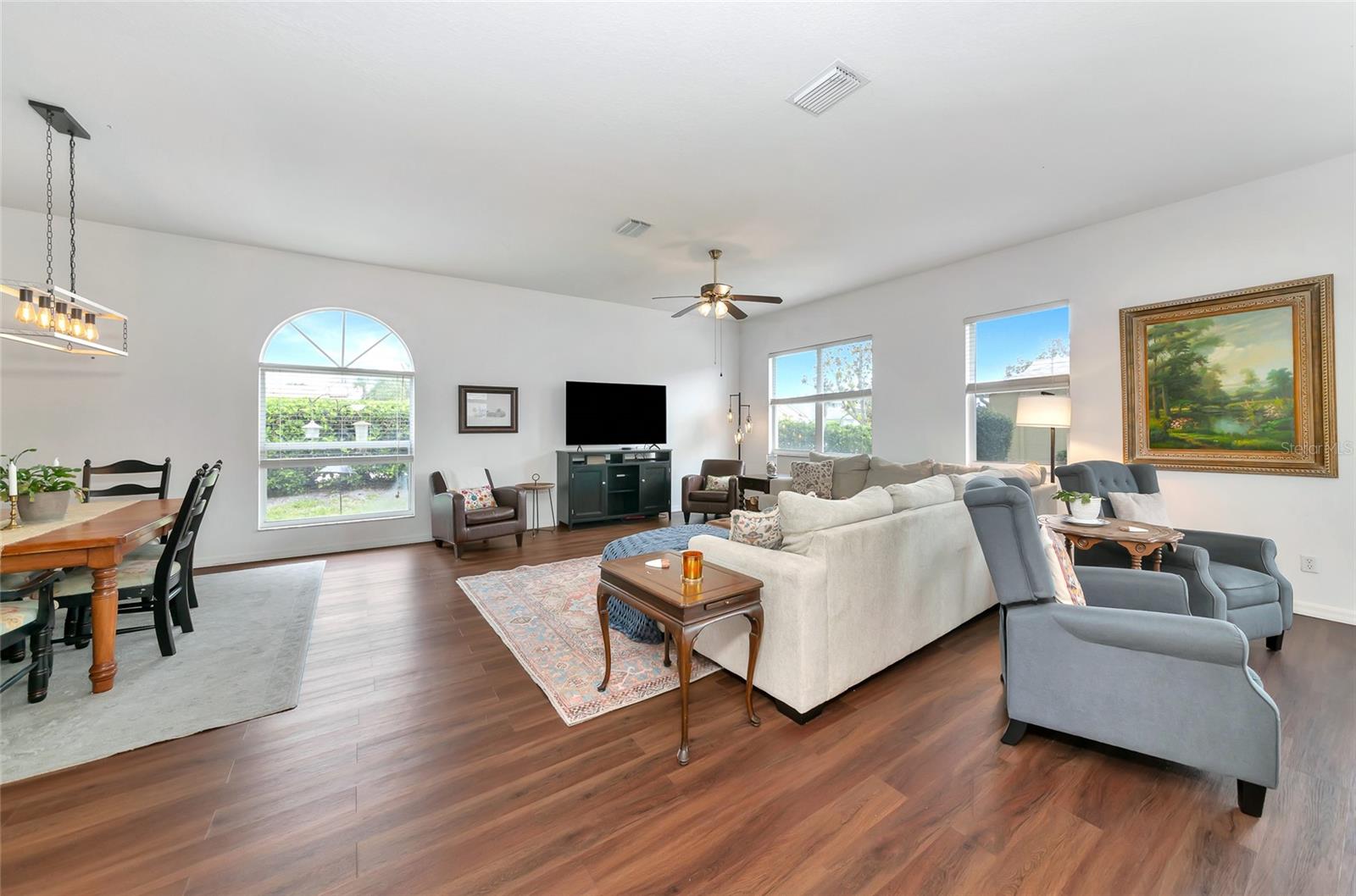 Image 10 of 44 For 4950 Flagstone Drive