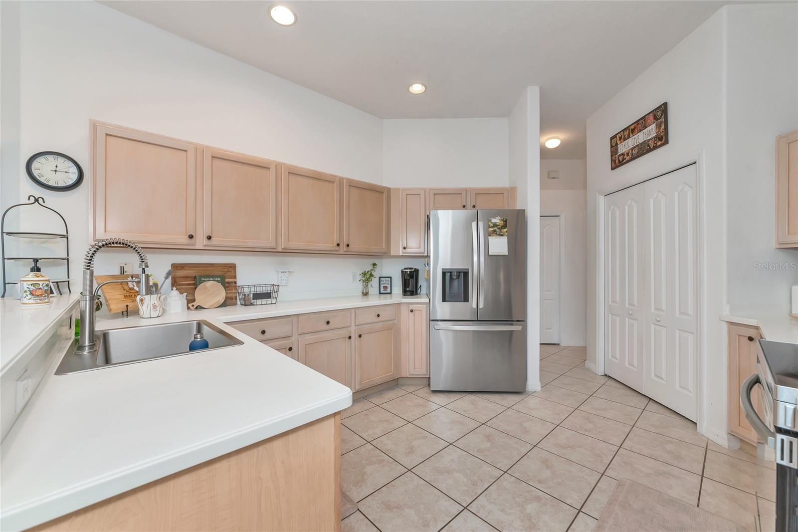 Image 13 of 44 For 4950 Flagstone Drive