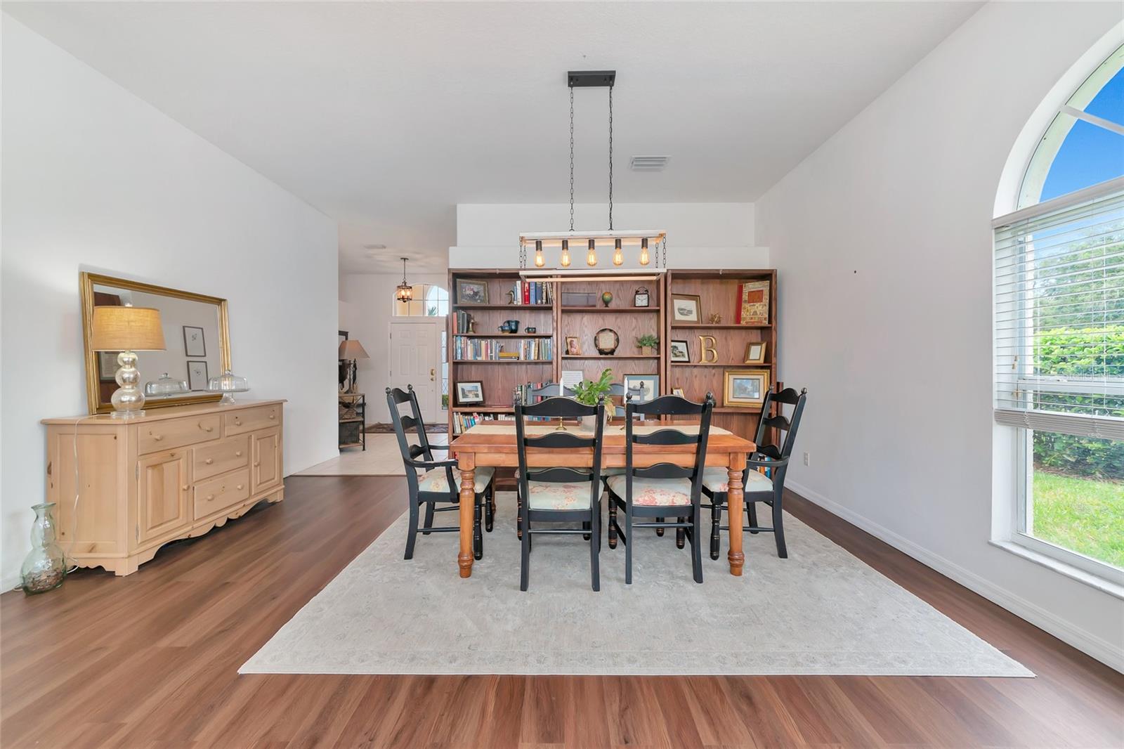 Image 6 of 44 For 4950 Flagstone Drive