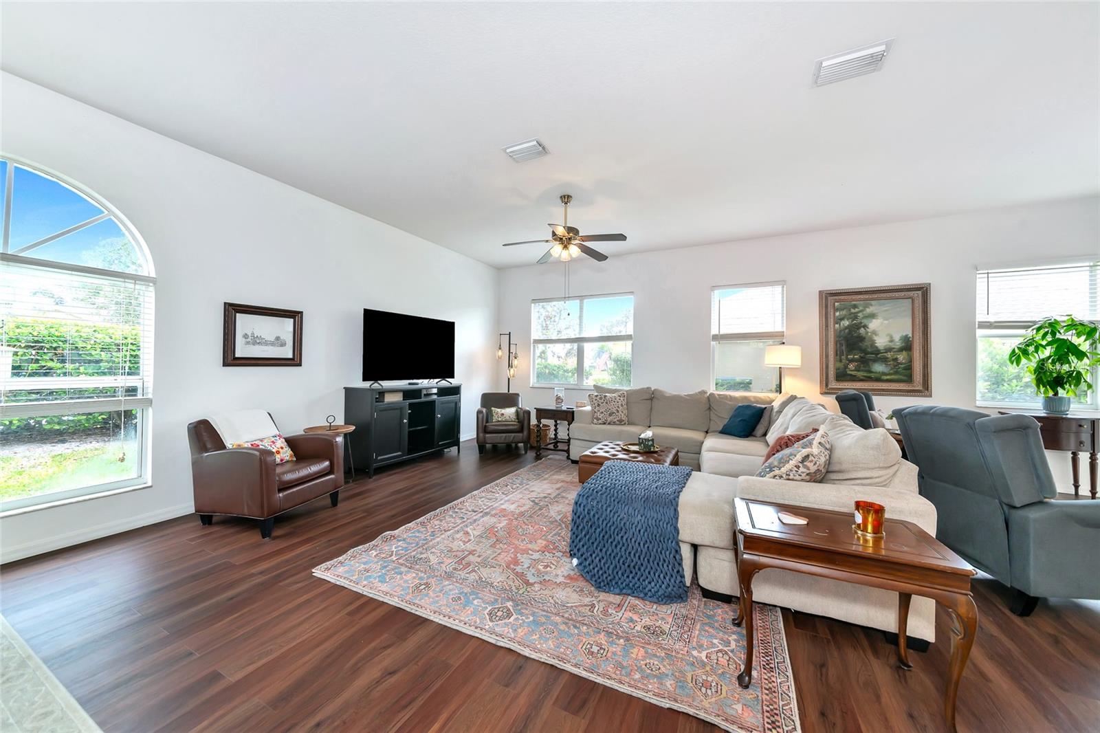 Image 8 of 44 For 4950 Flagstone Drive