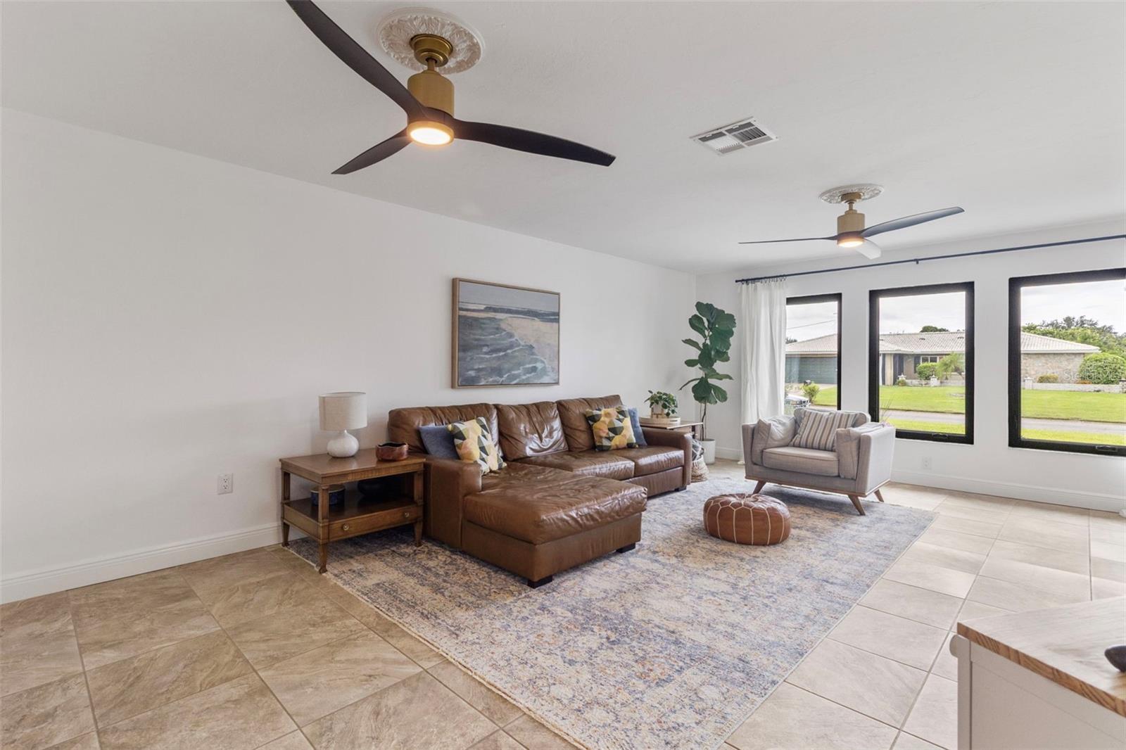 Image 11 of 46 For 305 Angelico Drive