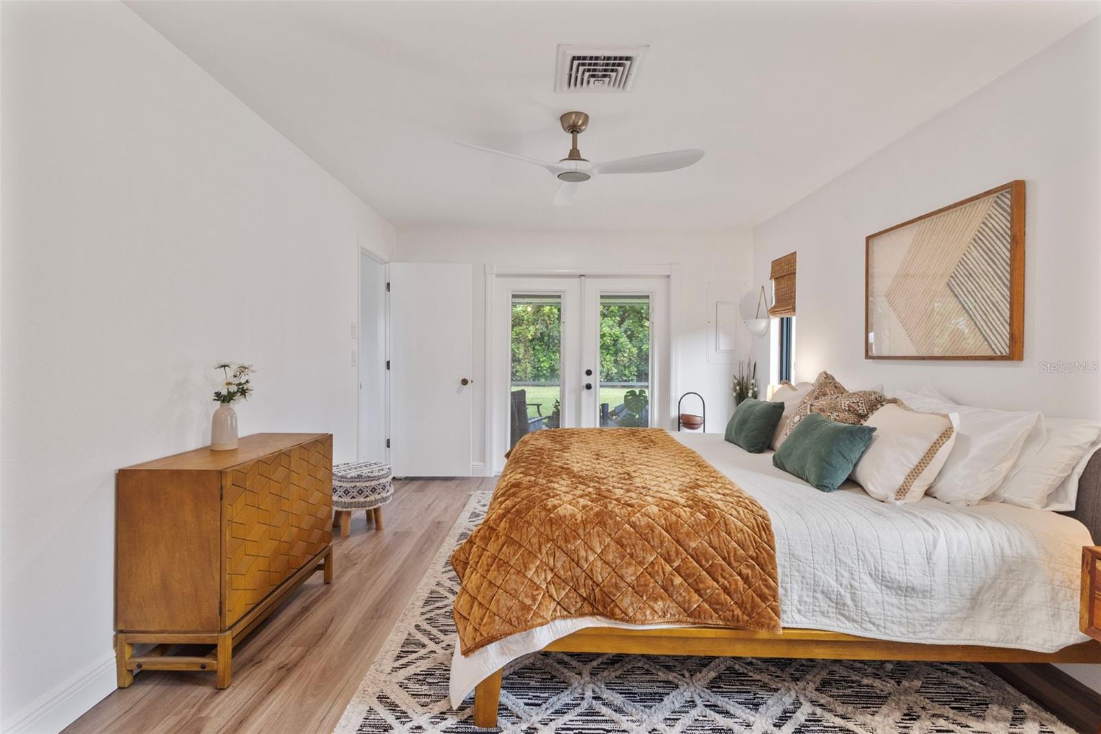 Image 22 of 46 For 305 Angelico Drive