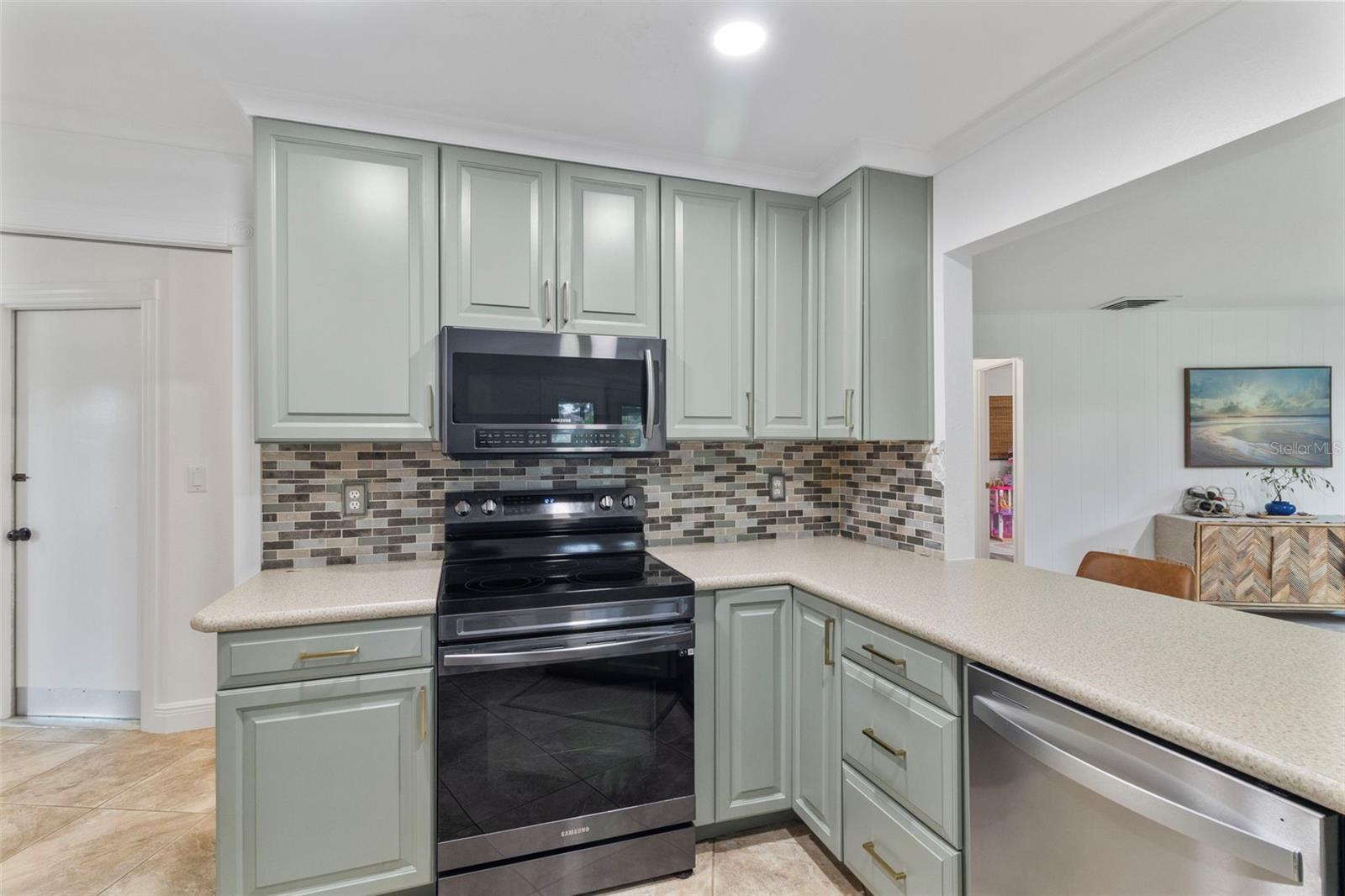 Image 24 of 46 For 305 Angelico Drive