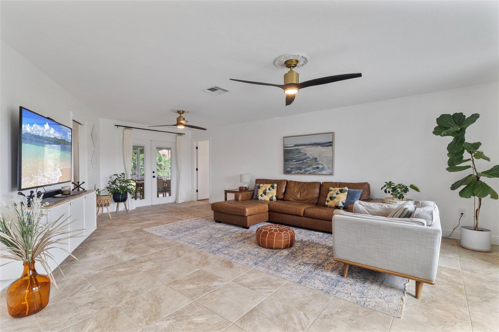 Image 8 of 46 For 305 Angelico Drive