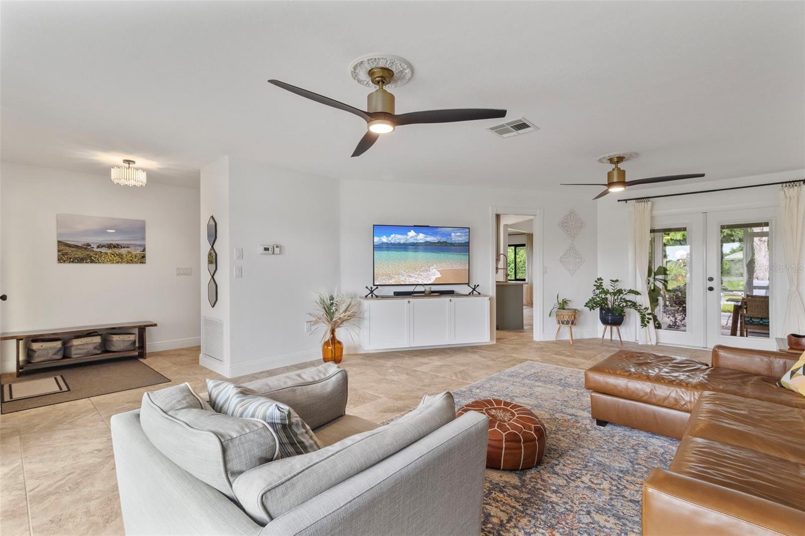 Image 9 of 46 For 305 Angelico Drive