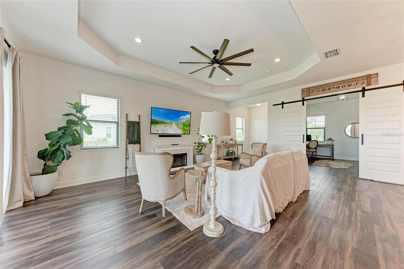 Image 10 of 70 For 13716 Old Creek Court