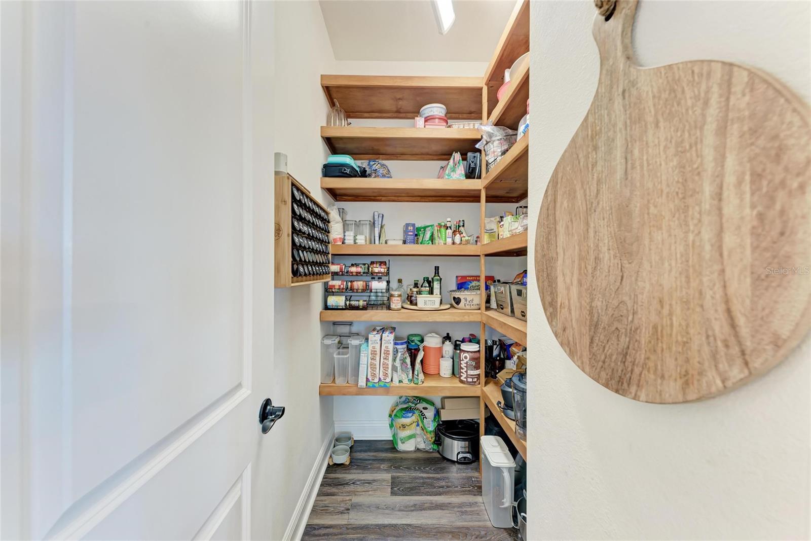 Image 19 of 70 For 13716 Old Creek Court