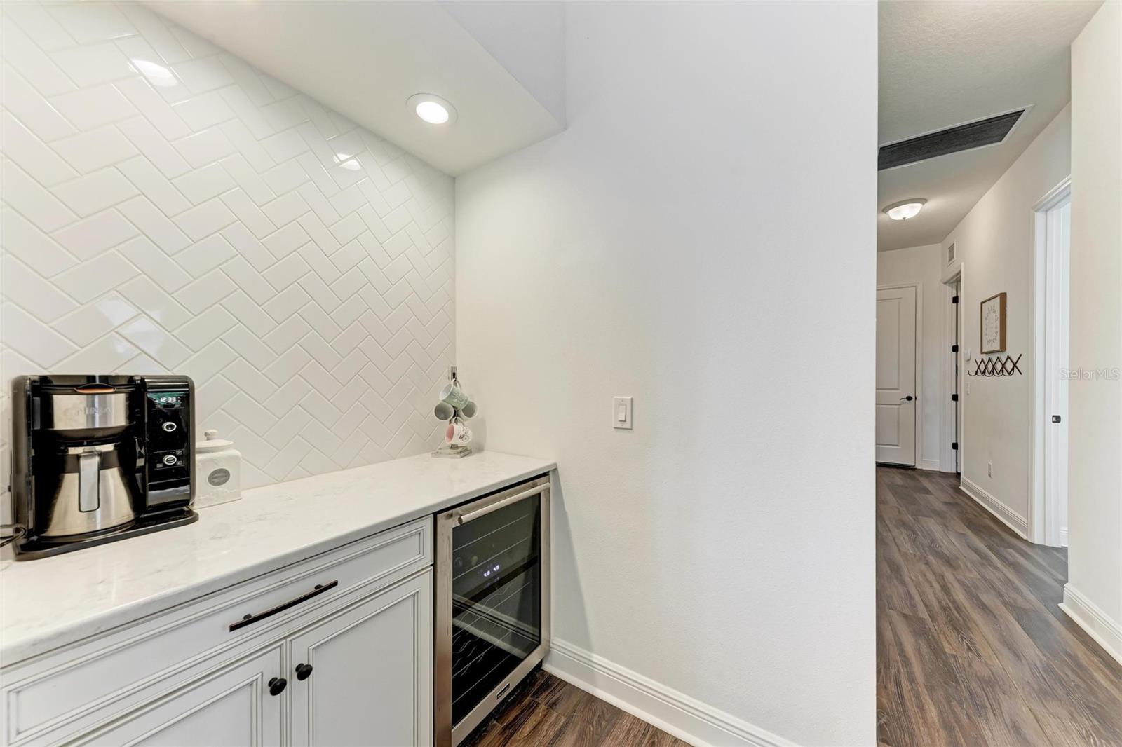 Image 20 of 70 For 13716 Old Creek Court