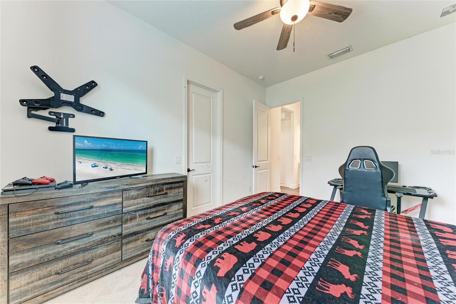 Image 32 of 70 For 13716 Old Creek Court