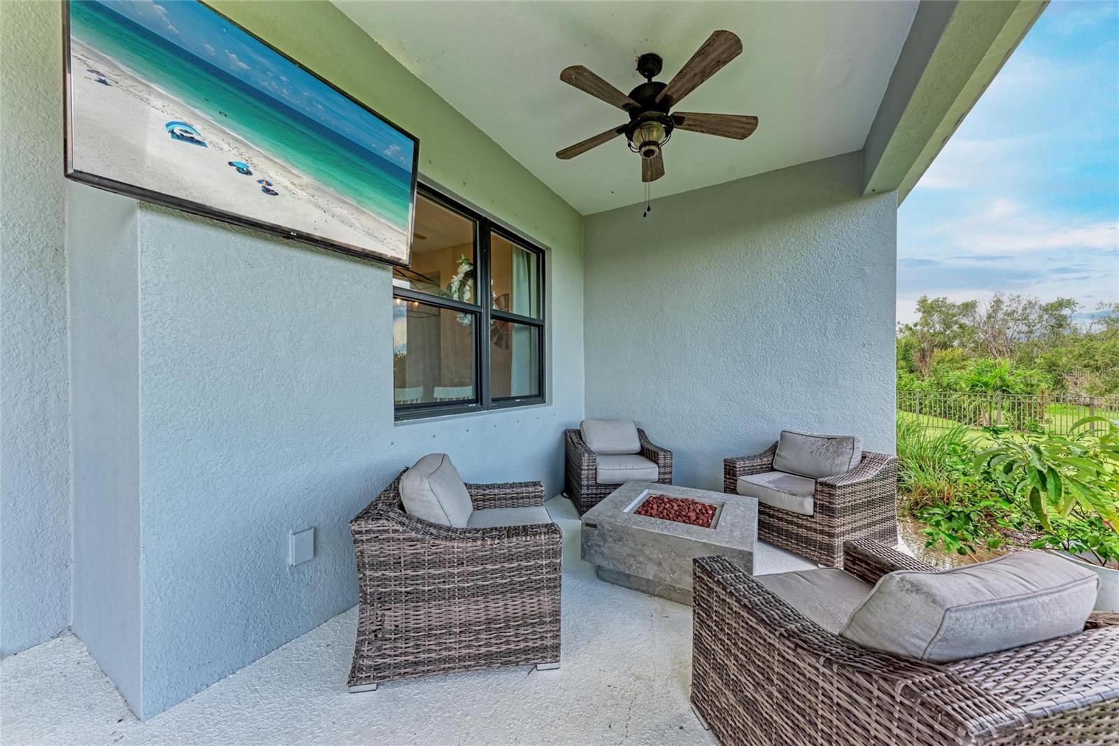 Image 39 of 70 For 13716 Old Creek Court