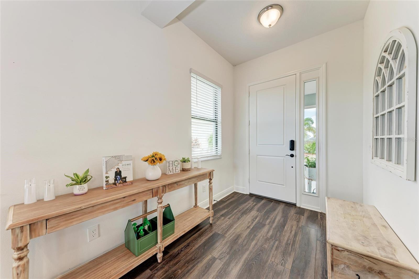 Image 7 of 70 For 13716 Old Creek Court