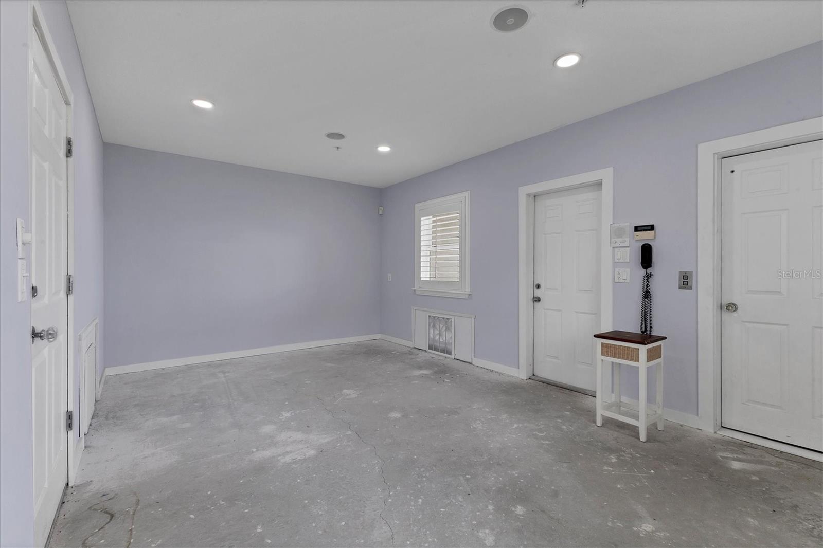 Image 40 of 57 For 1602 Point Pleasant Avenue W