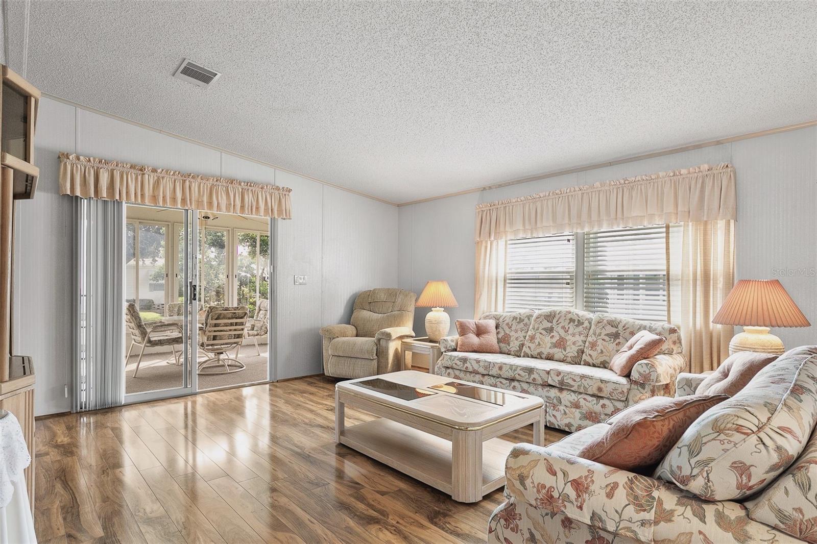 Image 12 of 48 For 8427 Castle Garden Road