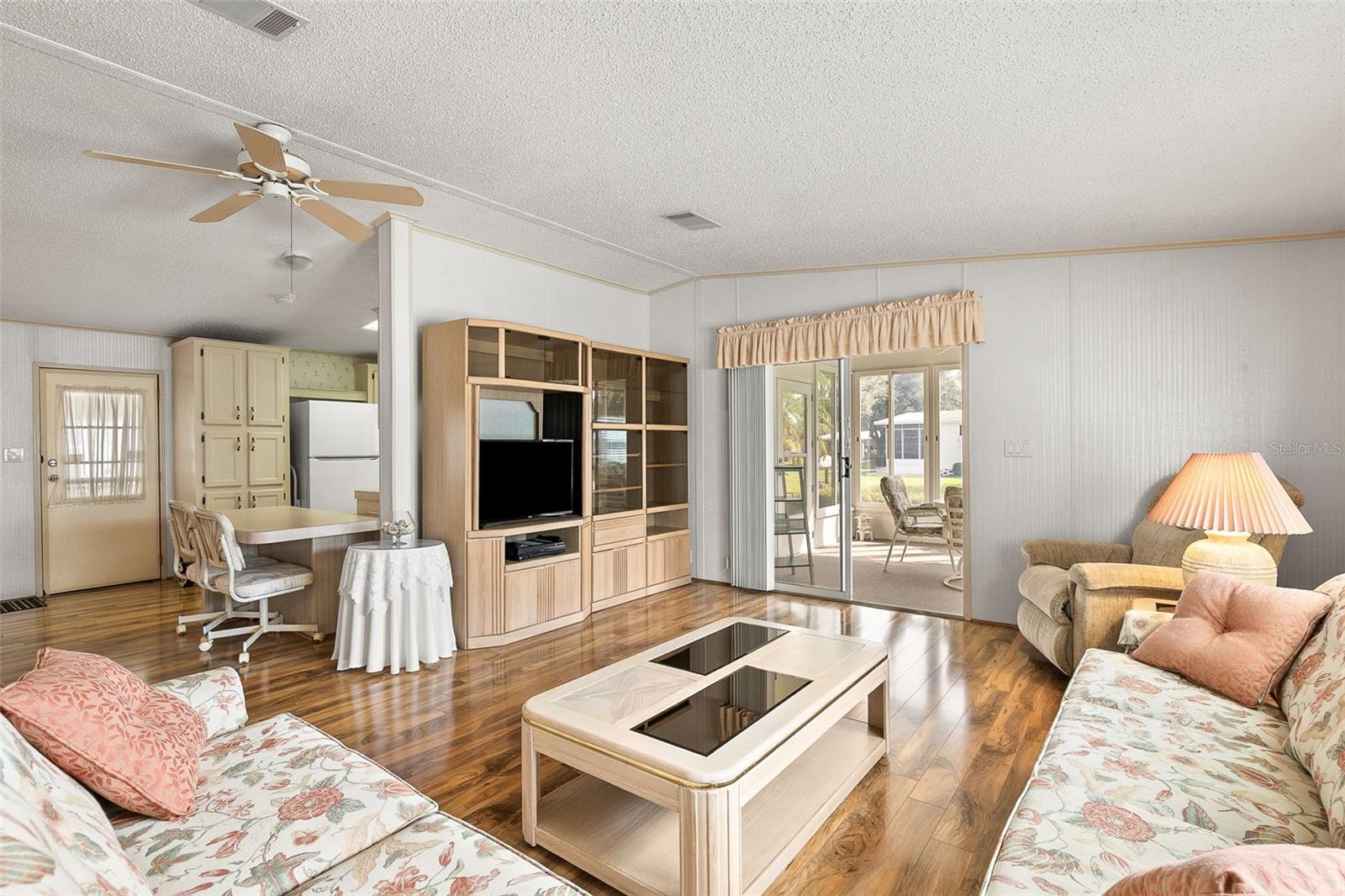 Image 13 of 48 For 8427 Castle Garden Road