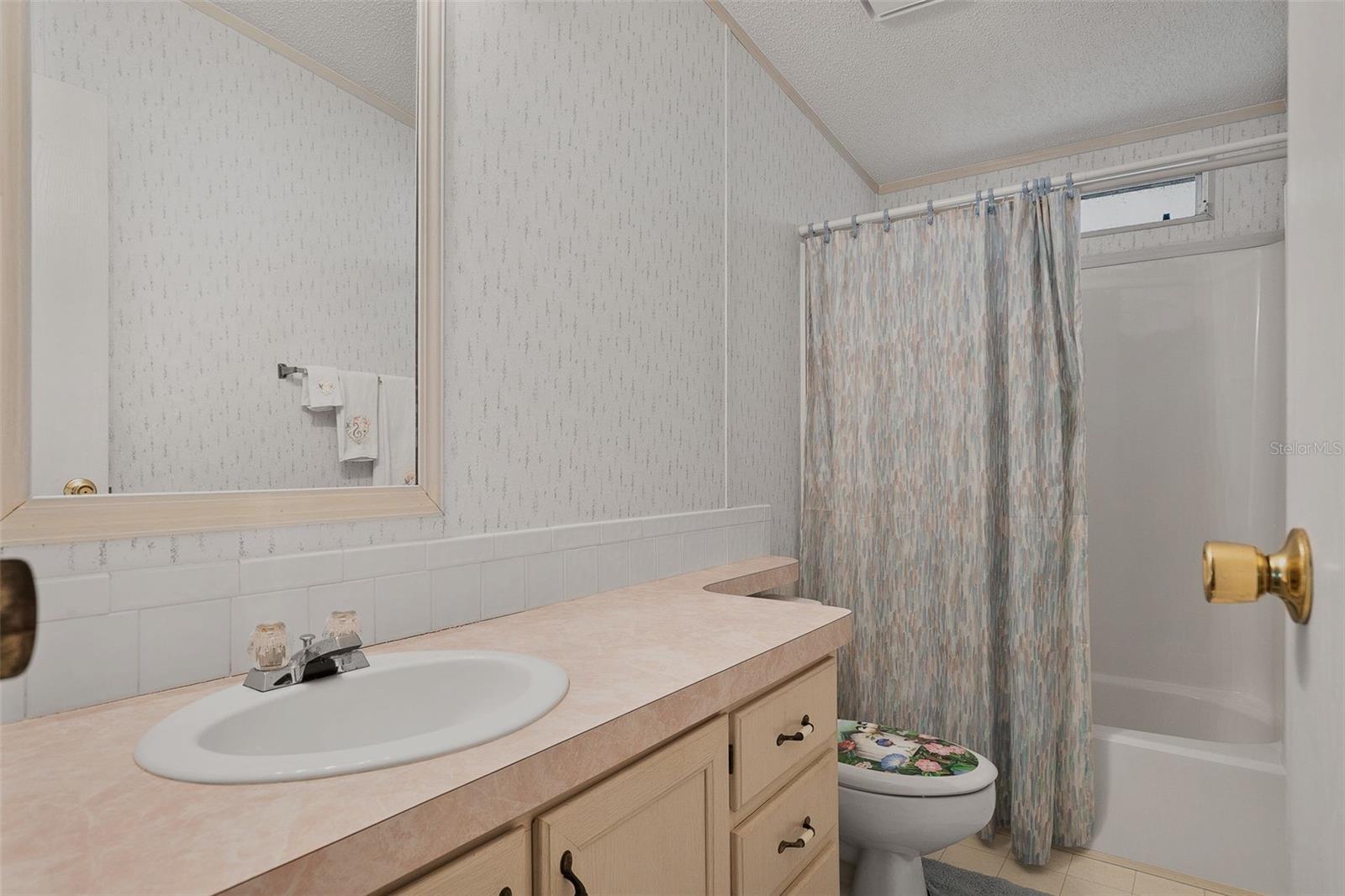 Image 17 of 48 For 8427 Castle Garden Road