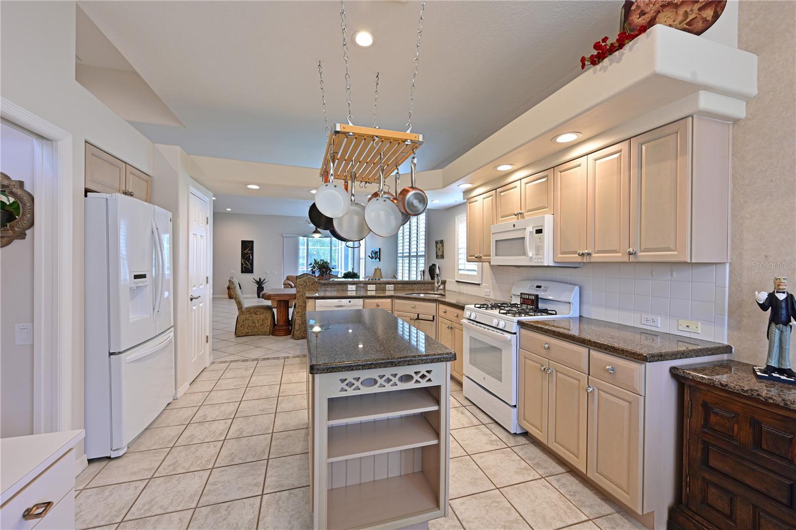 Image 11 of 55 For 5811 White Oak Bayou Court