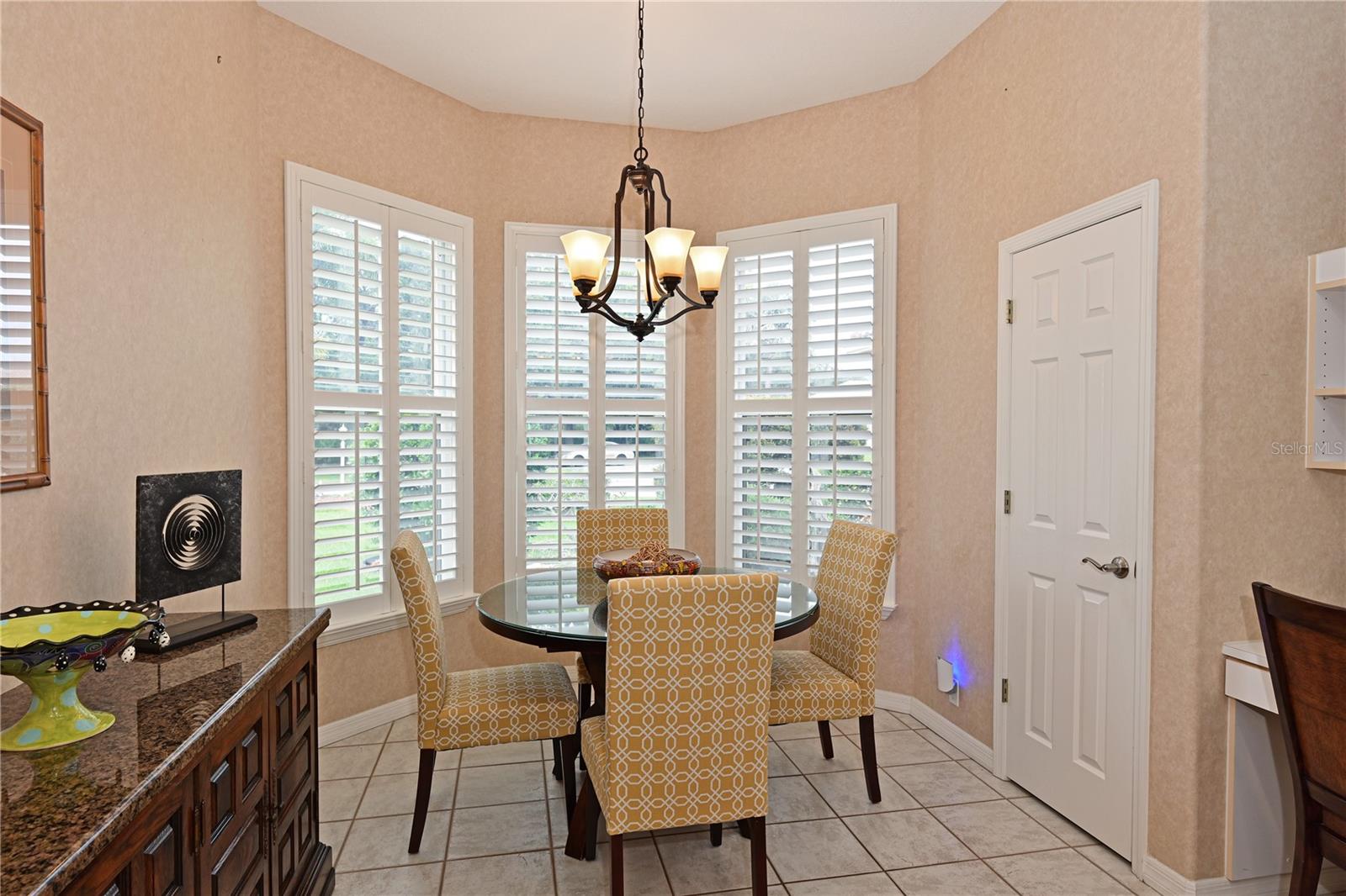 Image 16 of 55 For 5811 White Oak Bayou Court