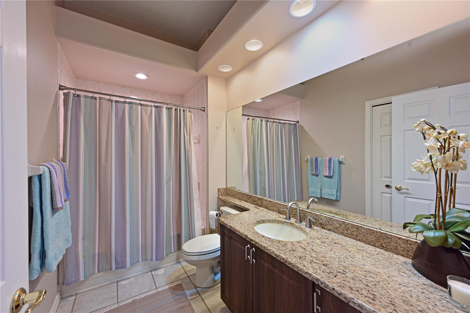 Image 24 of 55 For 5811 White Oak Bayou Court