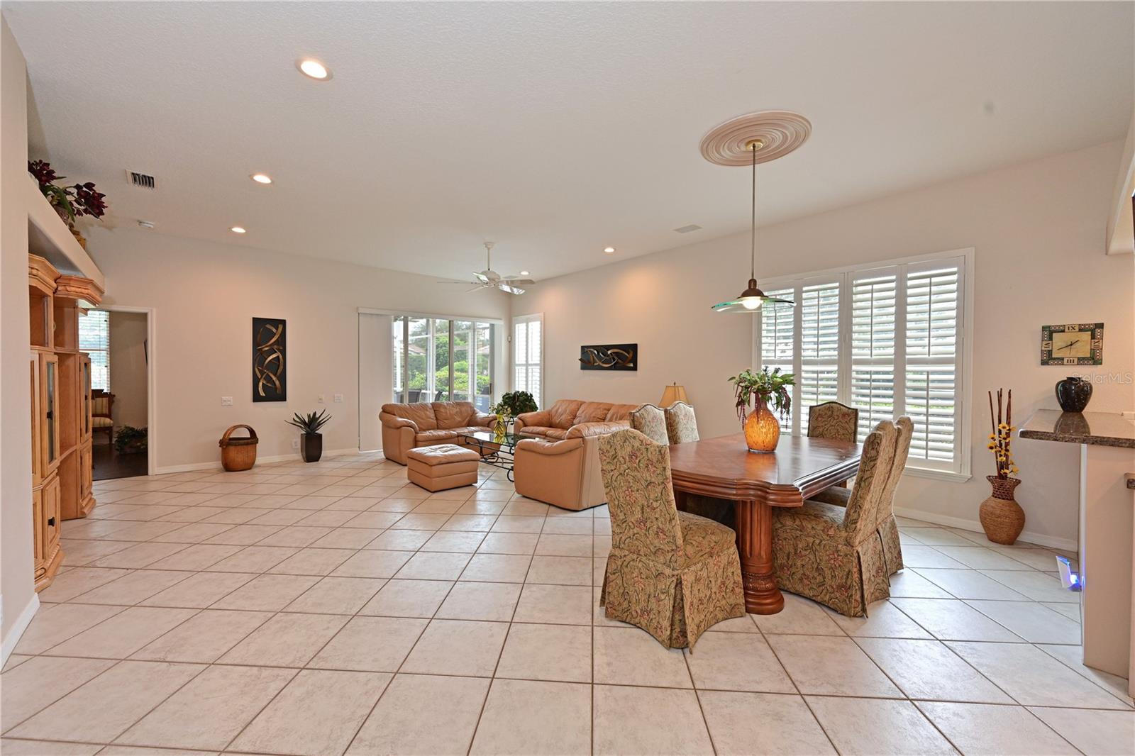 Image 5 of 55 For 5811 White Oak Bayou Court